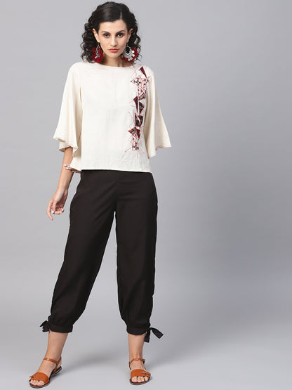 Women's Solid Black Knot Style Capri Pant