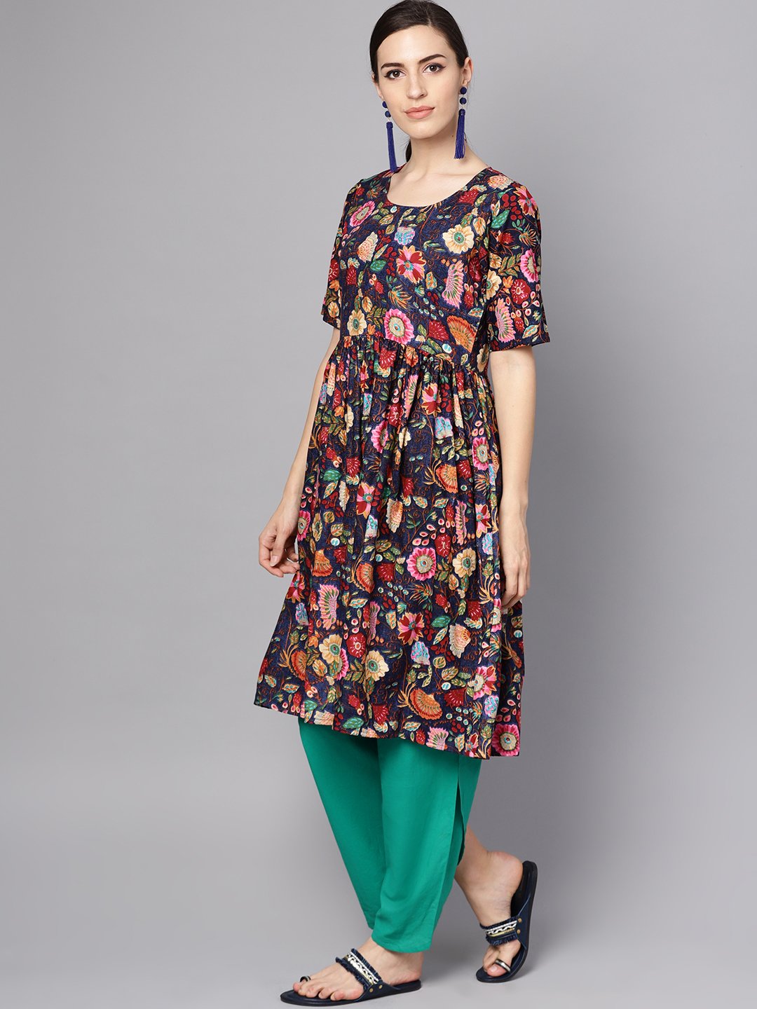 Women's Navy Blue Multi Colored Pleated Kurta With Solid Tulip Pants