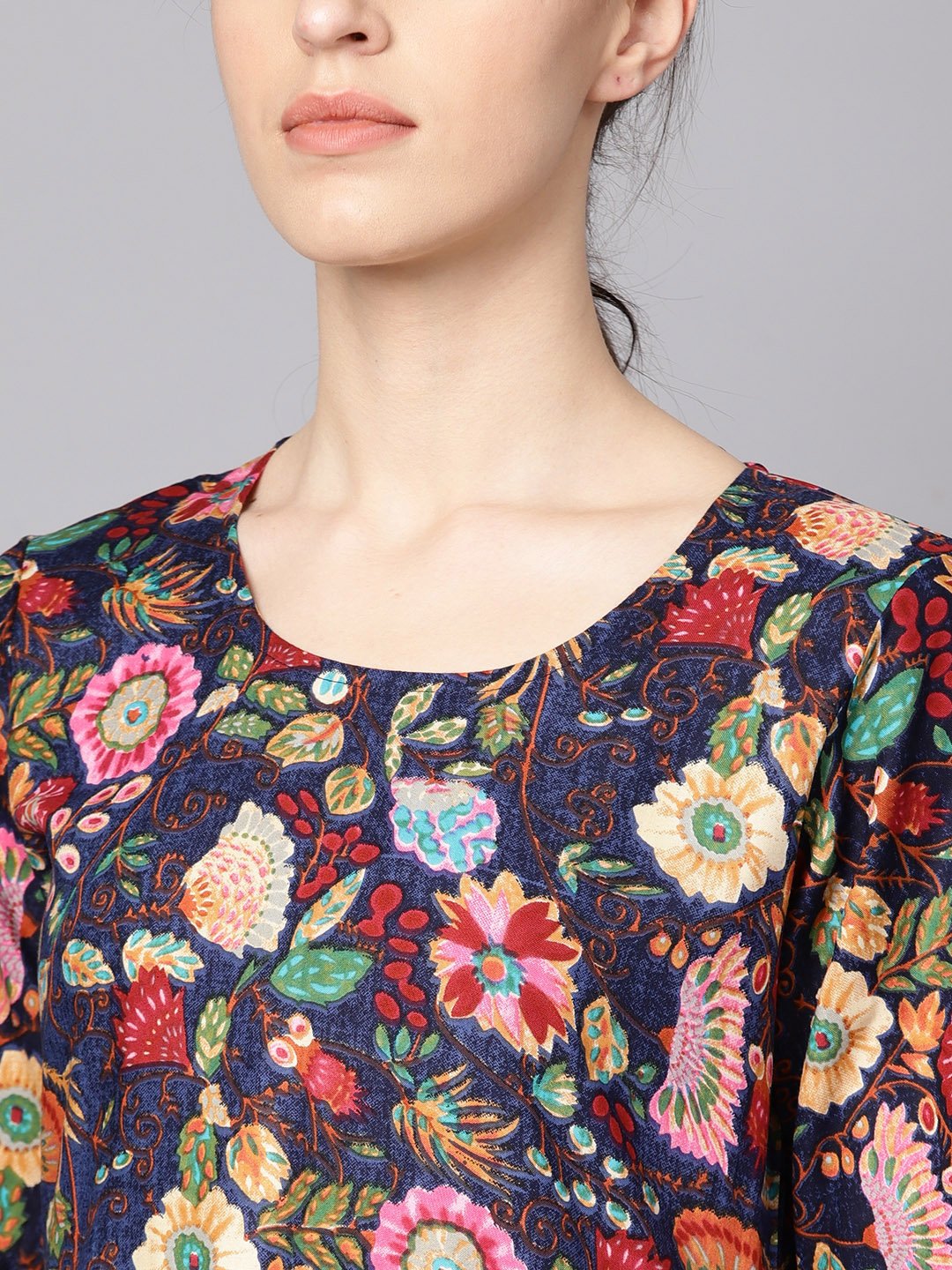 Women's Navy Blue Multi Colored Pleated Kurta With Solid Tulip Pants