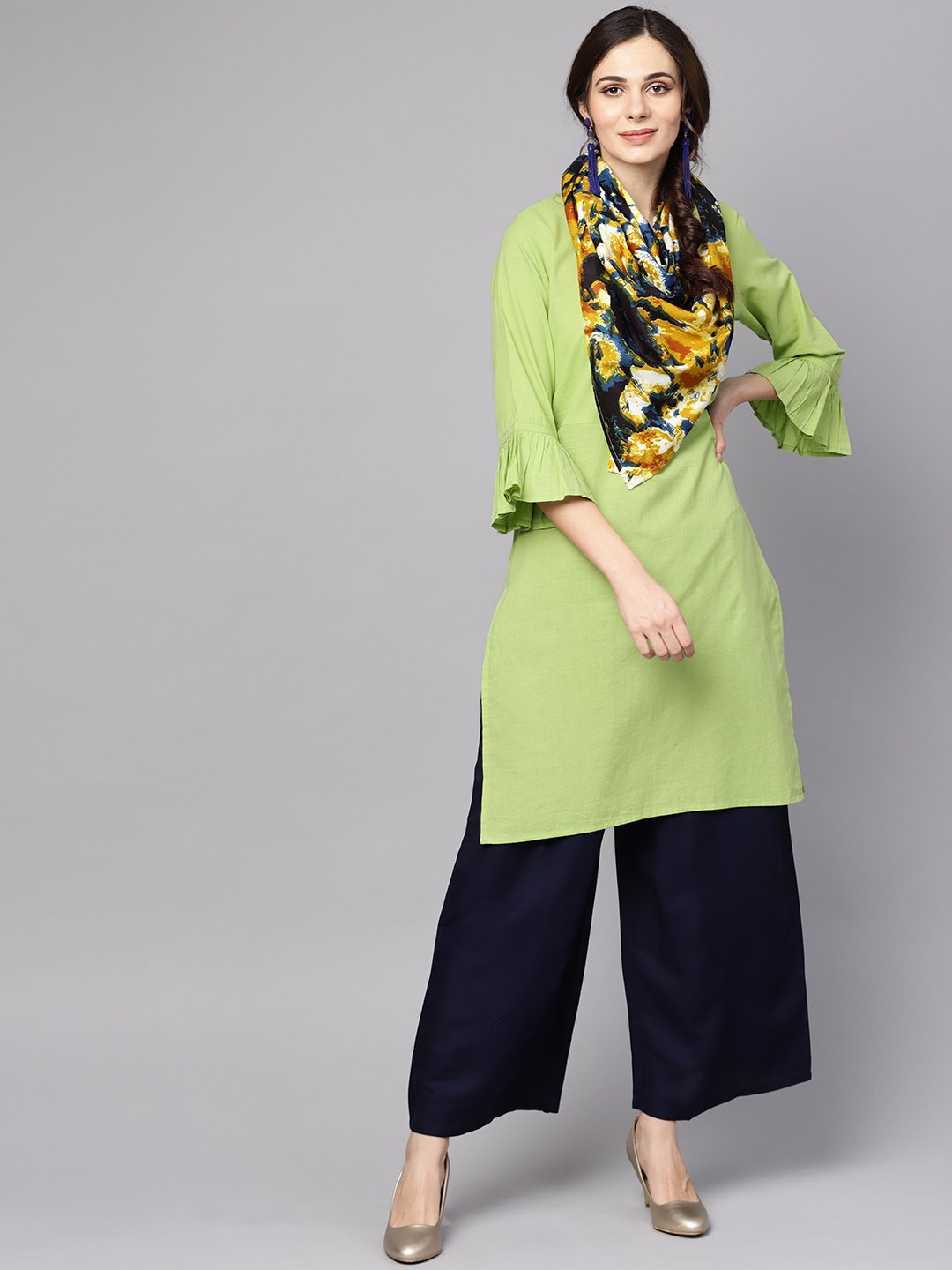 Women's Pastel Green Round Neck Kurta With Rayon Printed Stole