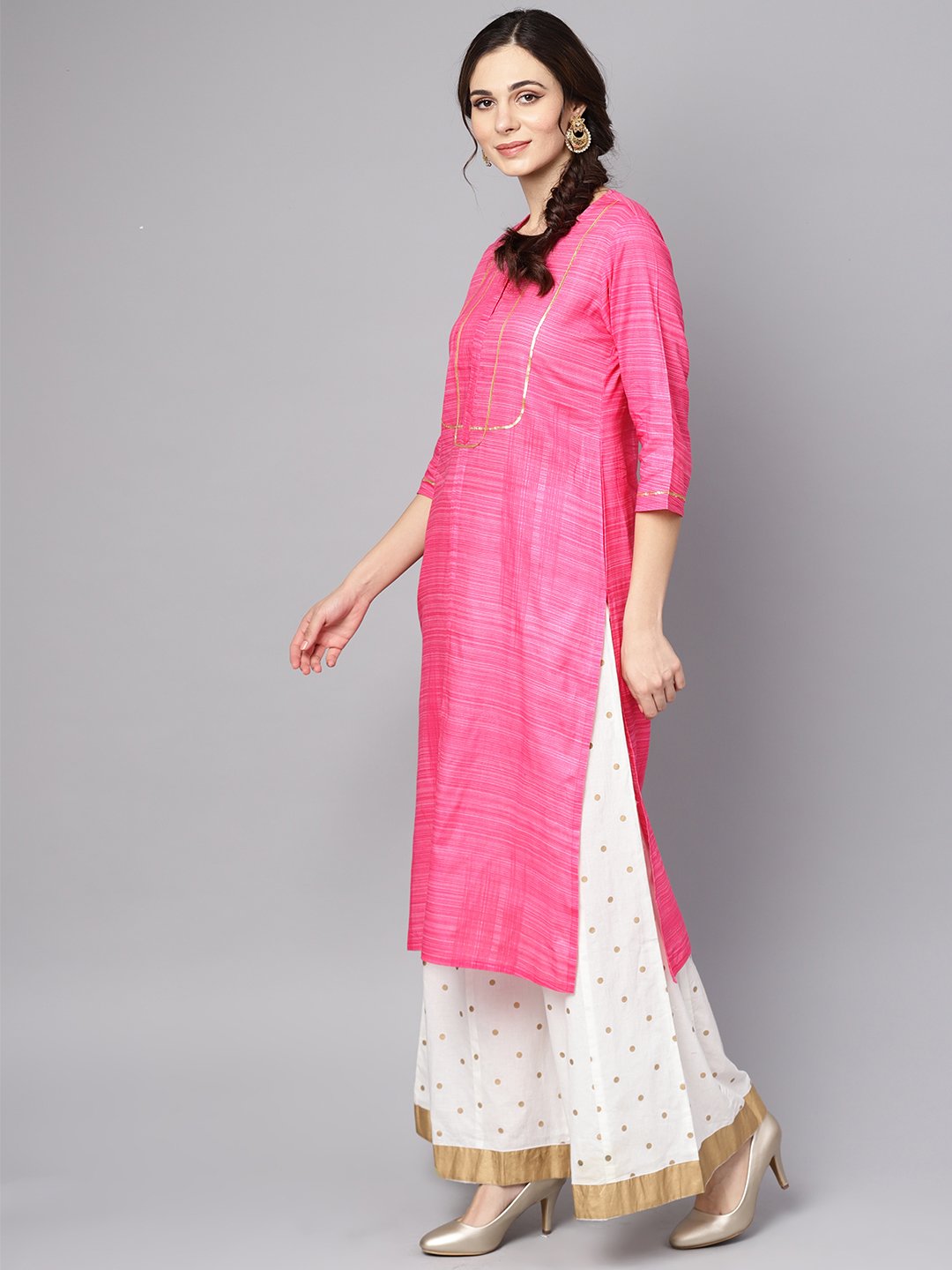 Women's Pink Straight Kurta With Round Neck Emblished With Gotta