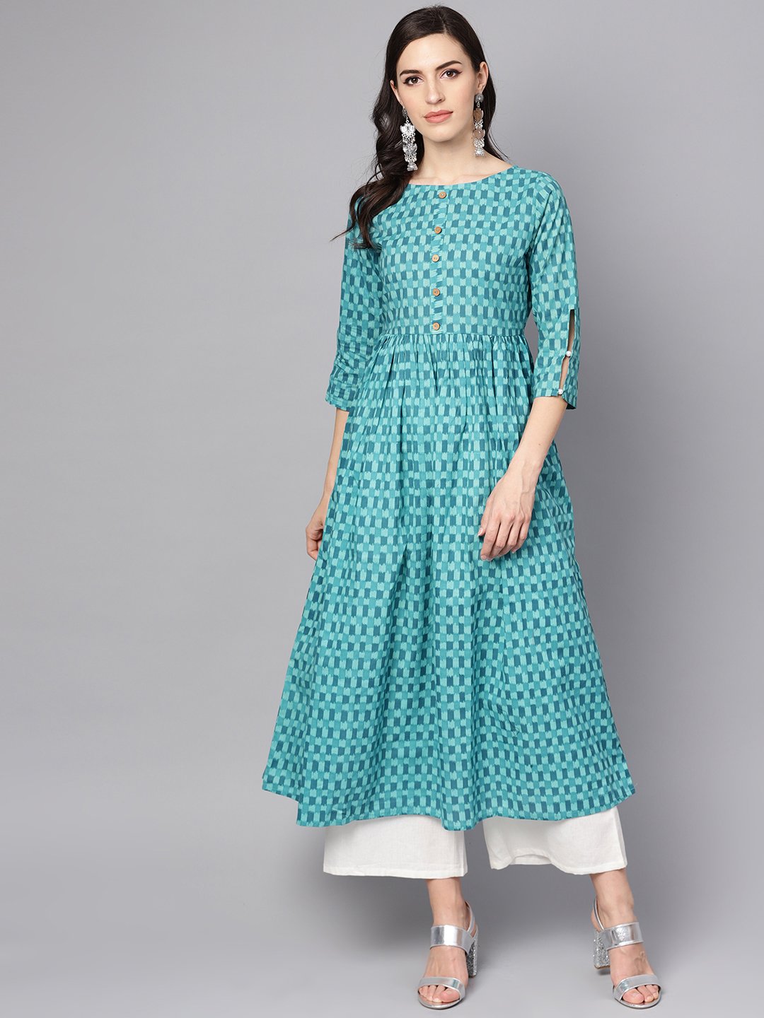 Women's Blue Checked Pleated Kurta With Round Neck & 3/4 Sleeves