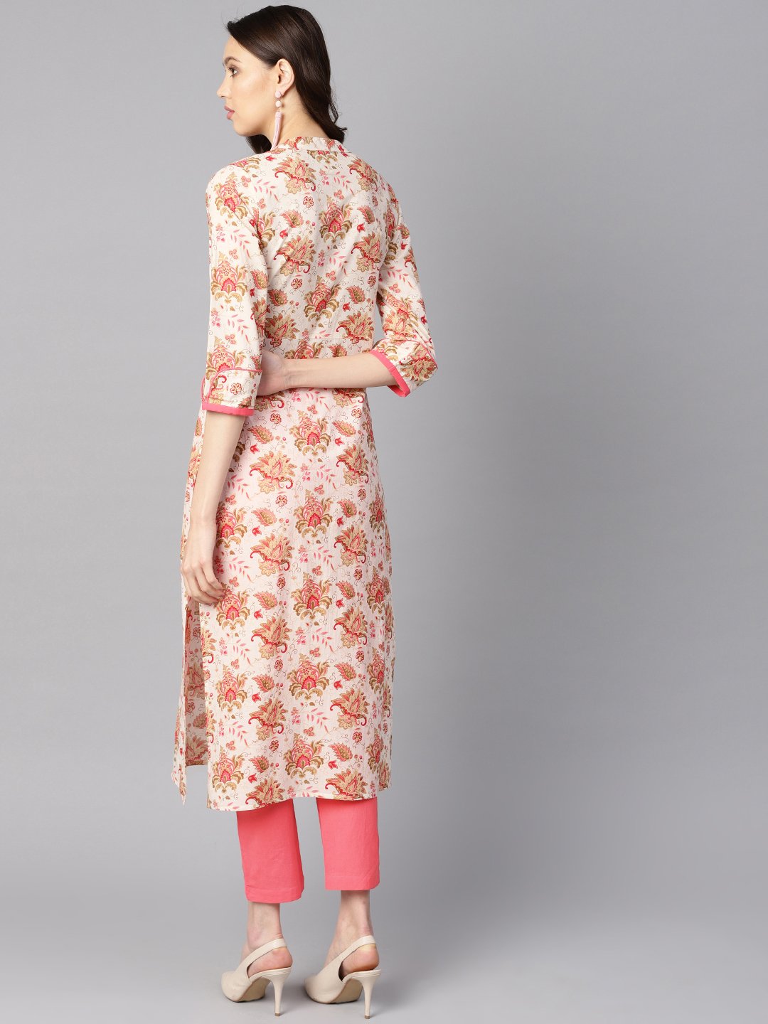 Women's Multi Colored Floral Printed Straight Kurta With Detailed Cuff With Solid Pink Pants