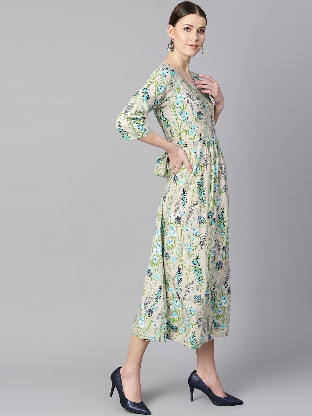 Women's Floral Print Dress With Gathers In Centre With A Belt At The Back