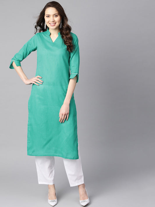 Women's Solid Green Tagai-Work Straight Kurta With Detailing On The Cuff With White Straight Pants