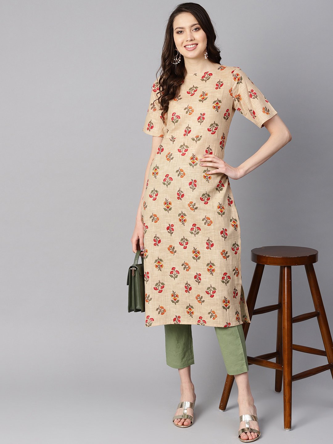 Women's Beige Floral Printed  Boat Neck Half Sleeve Straight Kurta With Solid Pants.