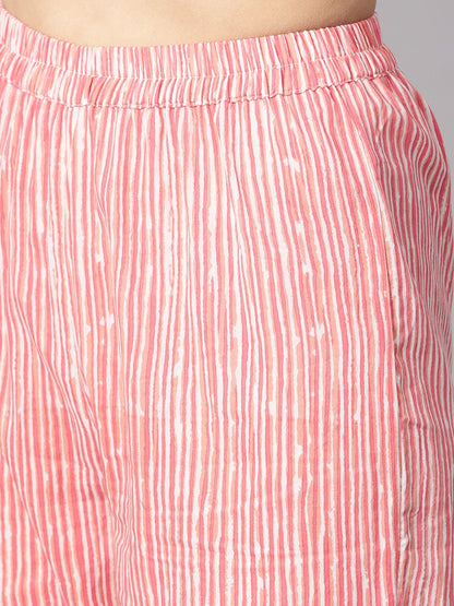 Women's Off-White Floral Printed Straight Kurta With Stripped Yoke And Cigratte Pants.