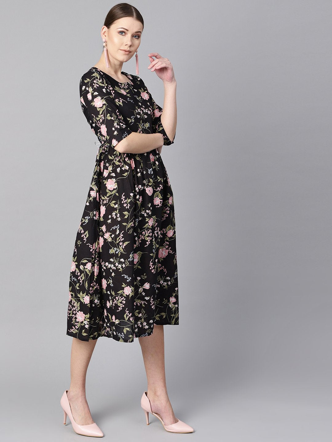 Women's Black Floral Dress With Round Neck & Half Sleeves