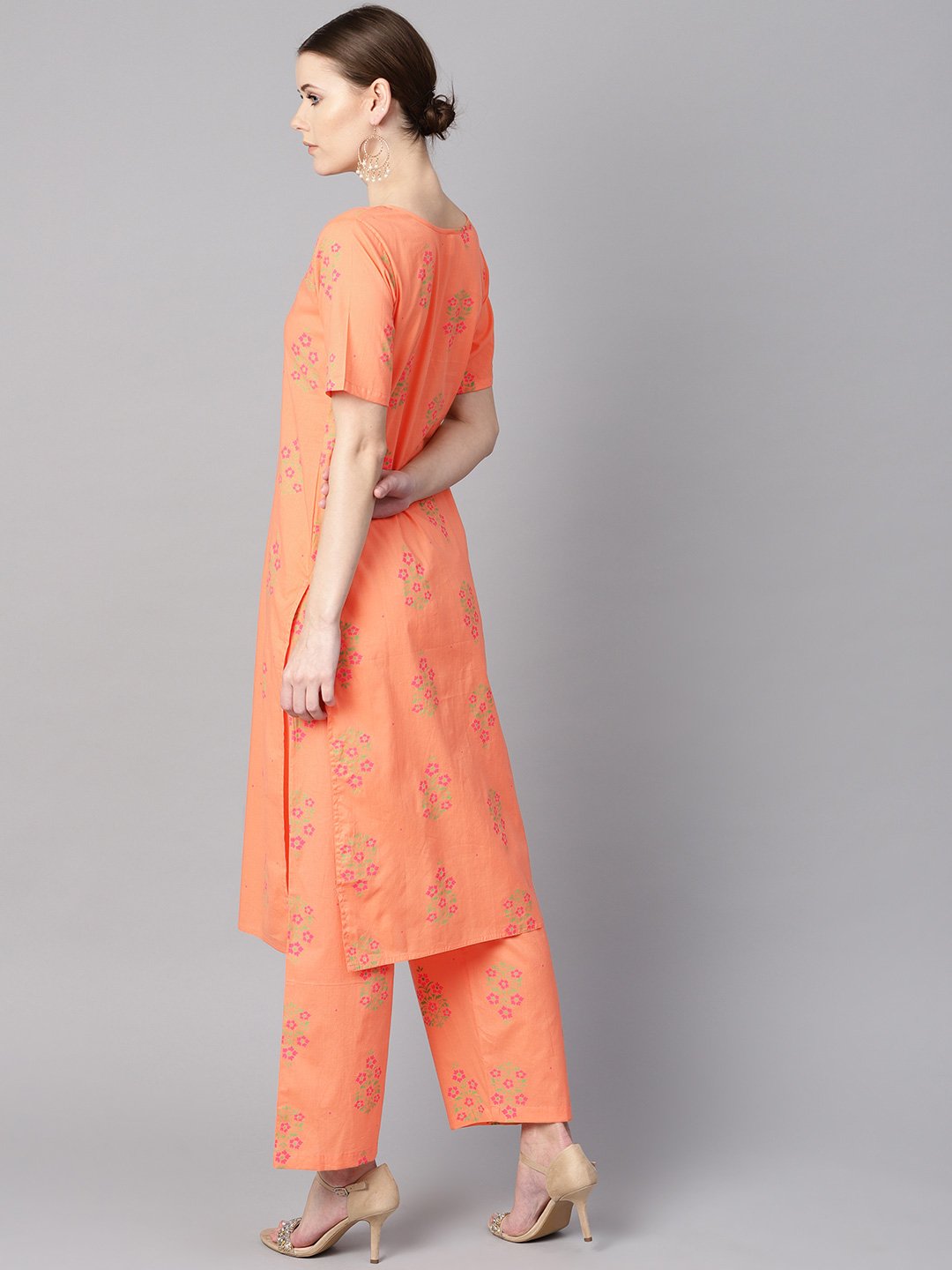 Women's Peach Floral Sort Printed Kurta Set With Printed Pants