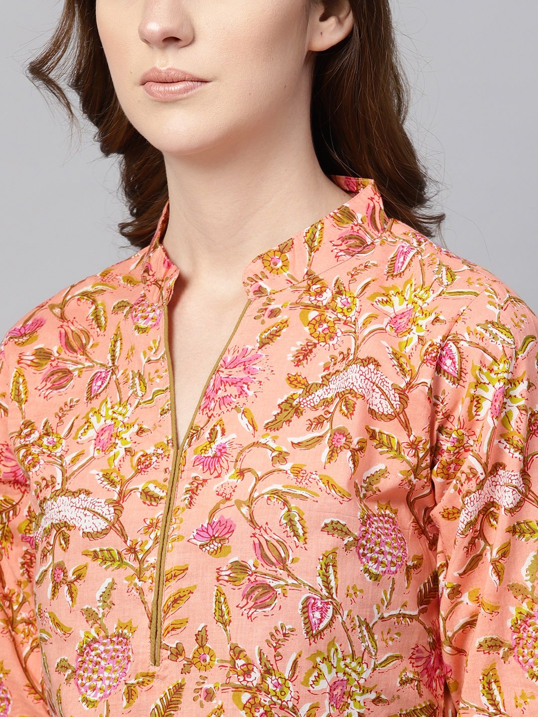 Women's Peach Floral Printed Kurta With Solid Olive Green Pants