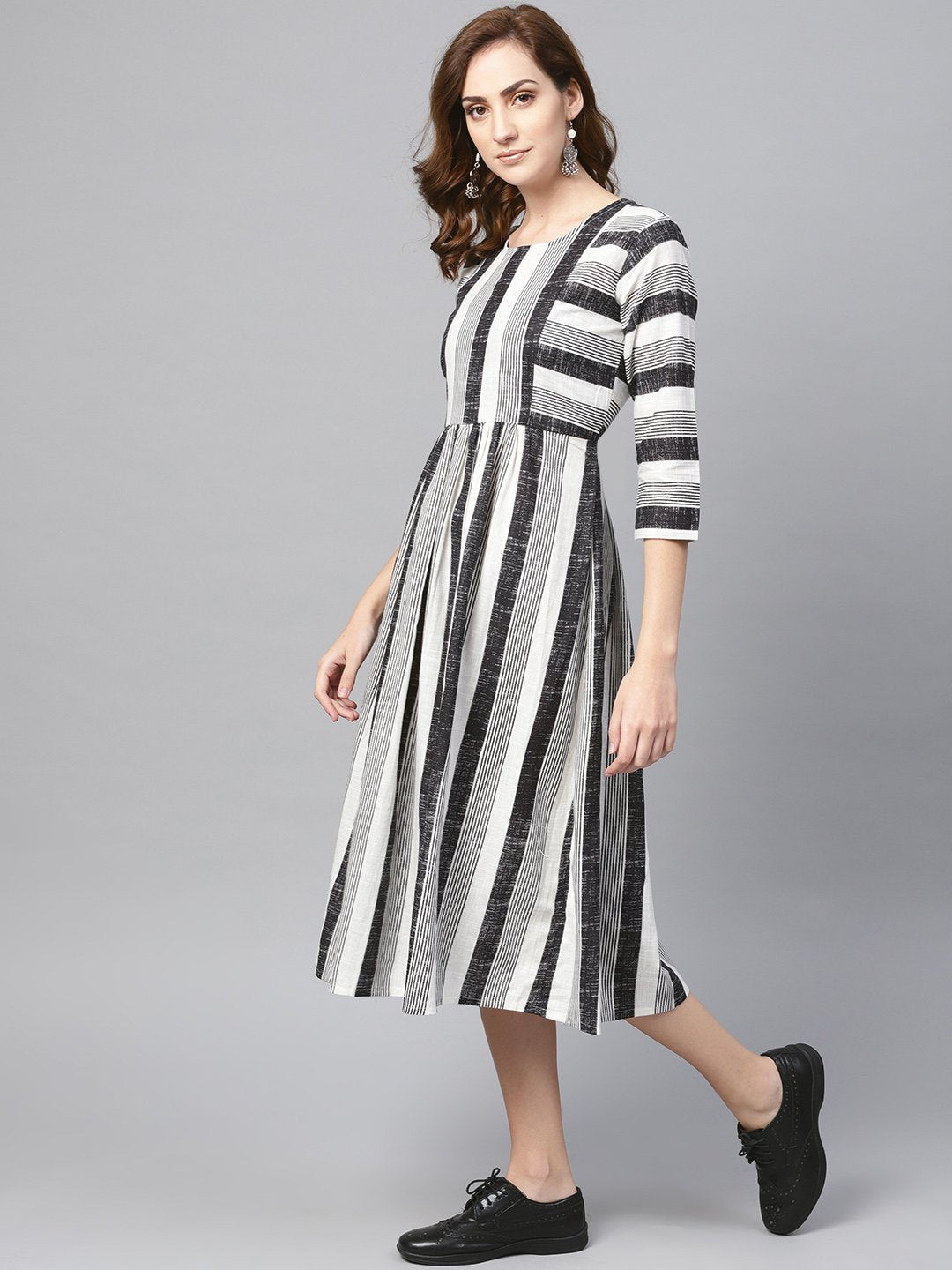 Women's Black & Wihte Stripped Dress With Round Neck & 3/4 Sleeves