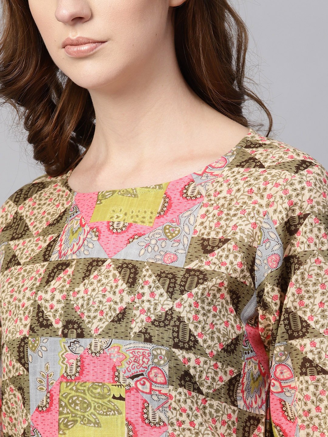 Women's Beige Multi Colored Straight Kurta Set With Solid Light Pink Pants