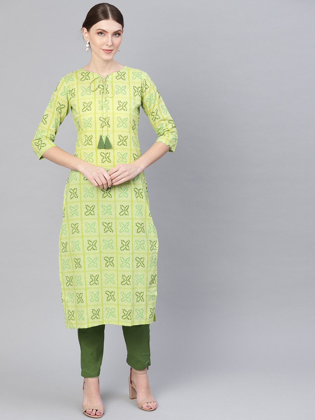 Women's Green Bandhani Printed Kurta With Trousers