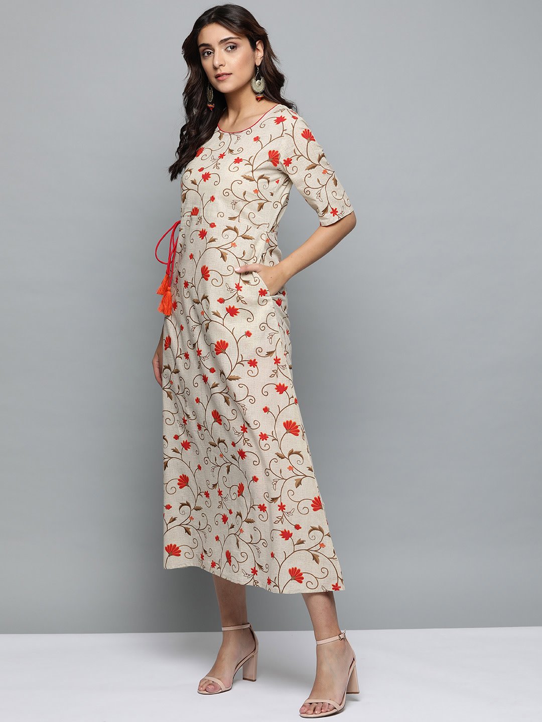 Women's Beige Floral Printed Round Neck A-Line Dress