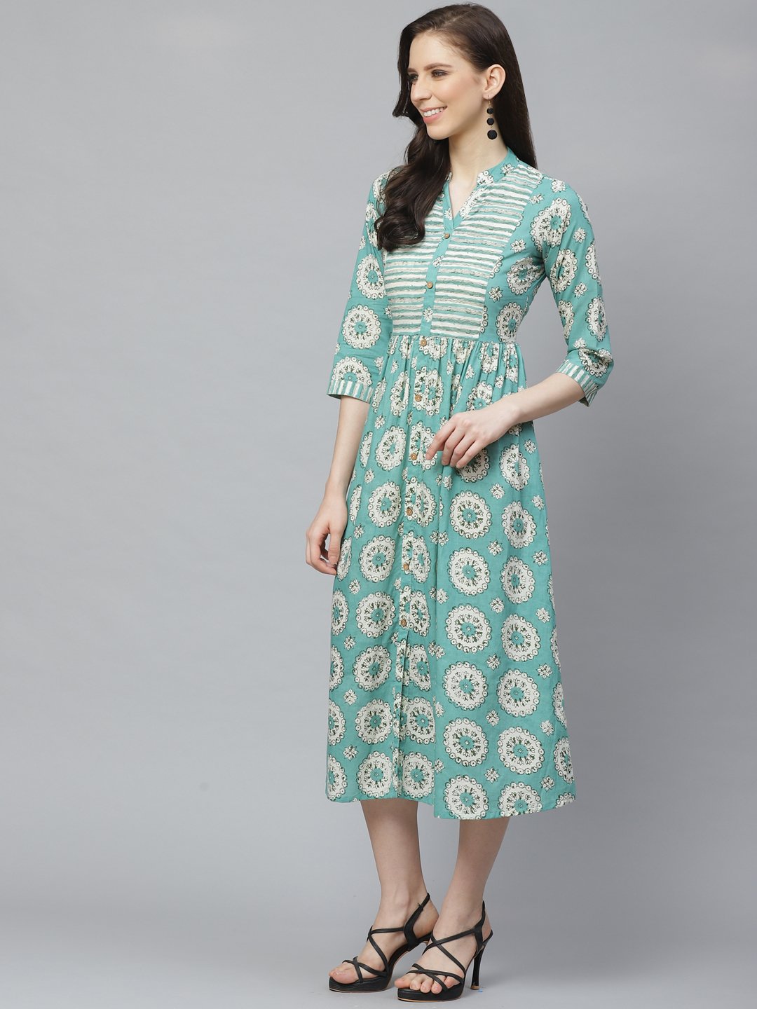 Women's Green Conversational Printed Mandarin Collar Cotton A-Line Dress
