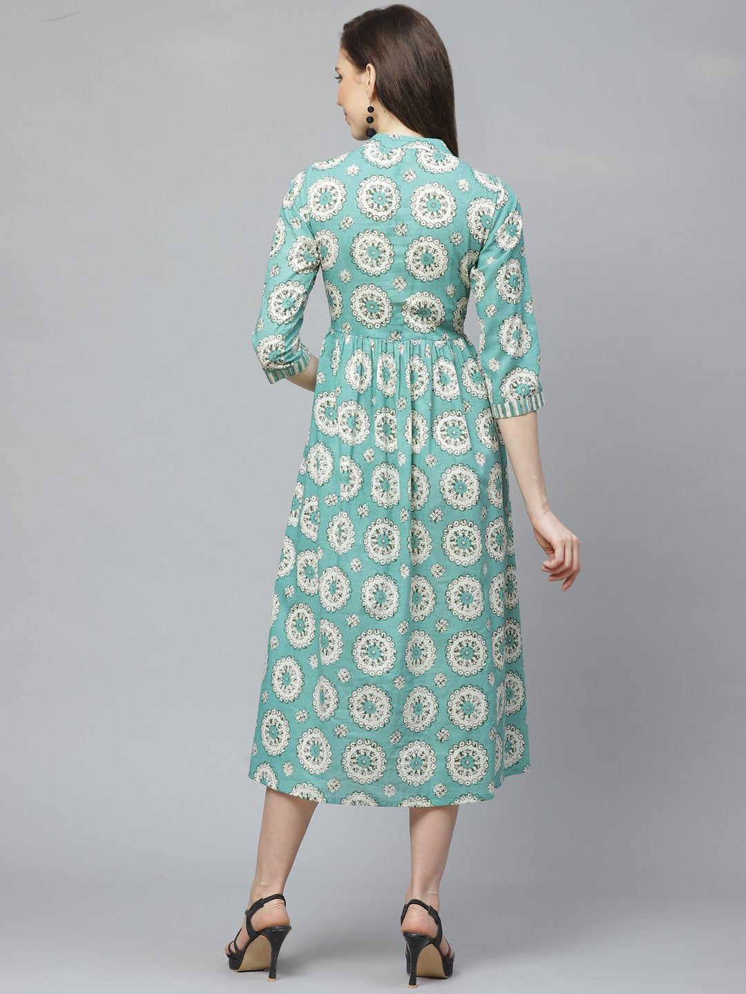 Women's Green Conversational Printed Mandarin Collar Cotton A-Line Dress