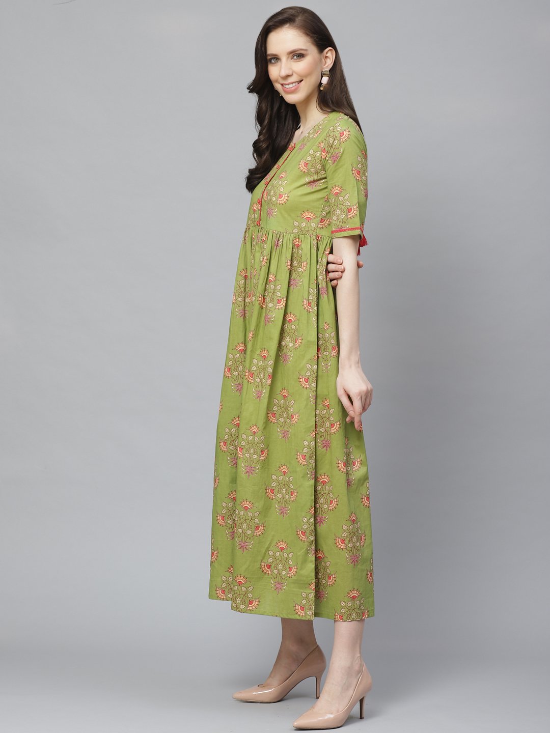 Women's Green Floral Printed Round Neck Cotton A-Line Dress