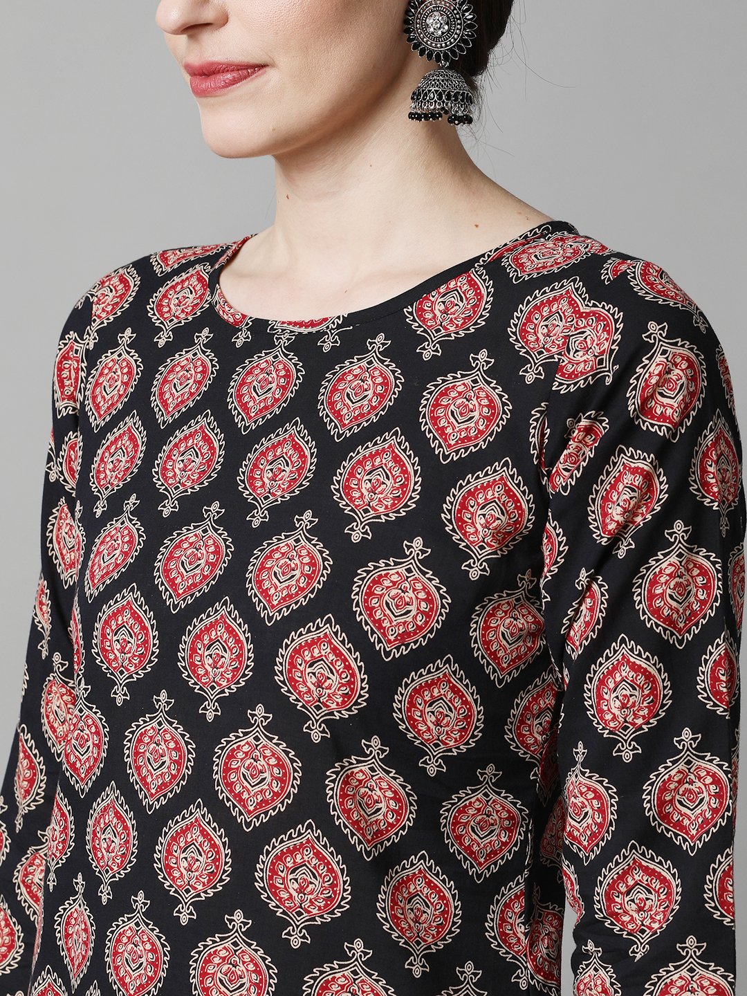 Women's Black Three-Quarter Sleeves Straight Kurta Palazzo With Dupatta