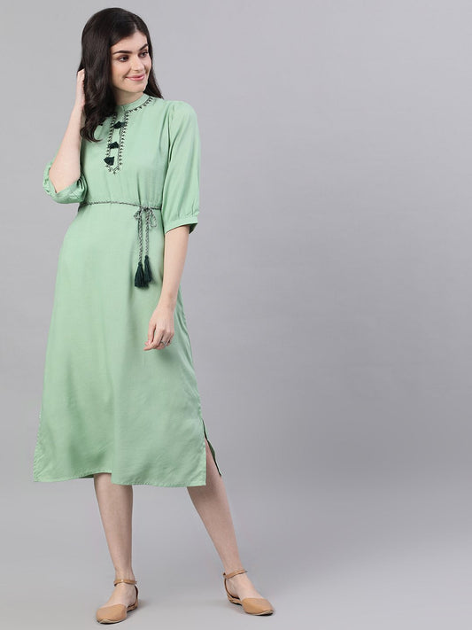 Women's Pastel Green Solid Solid Mandarin Collar Viscose Rayon Maxi Dress