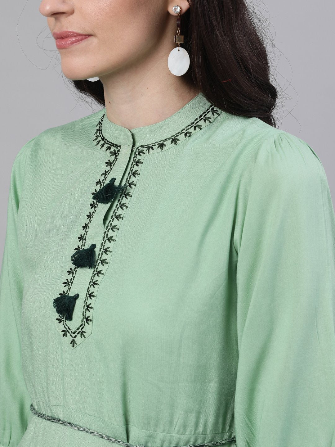 Women's Pastel Green Solid Solid Mandarin Collar Viscose Rayon Maxi Dress
