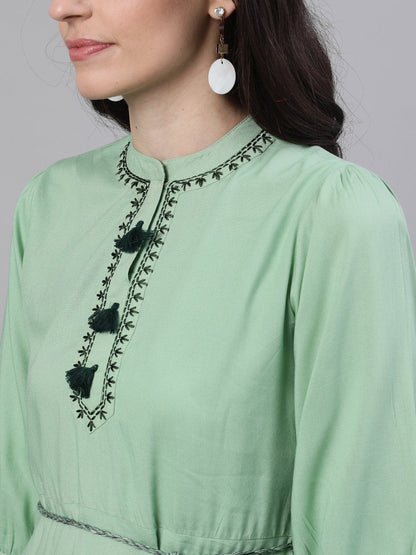 Women's Pastel Green Solid Solid Mandarin Collar Viscose Rayon Maxi Dress