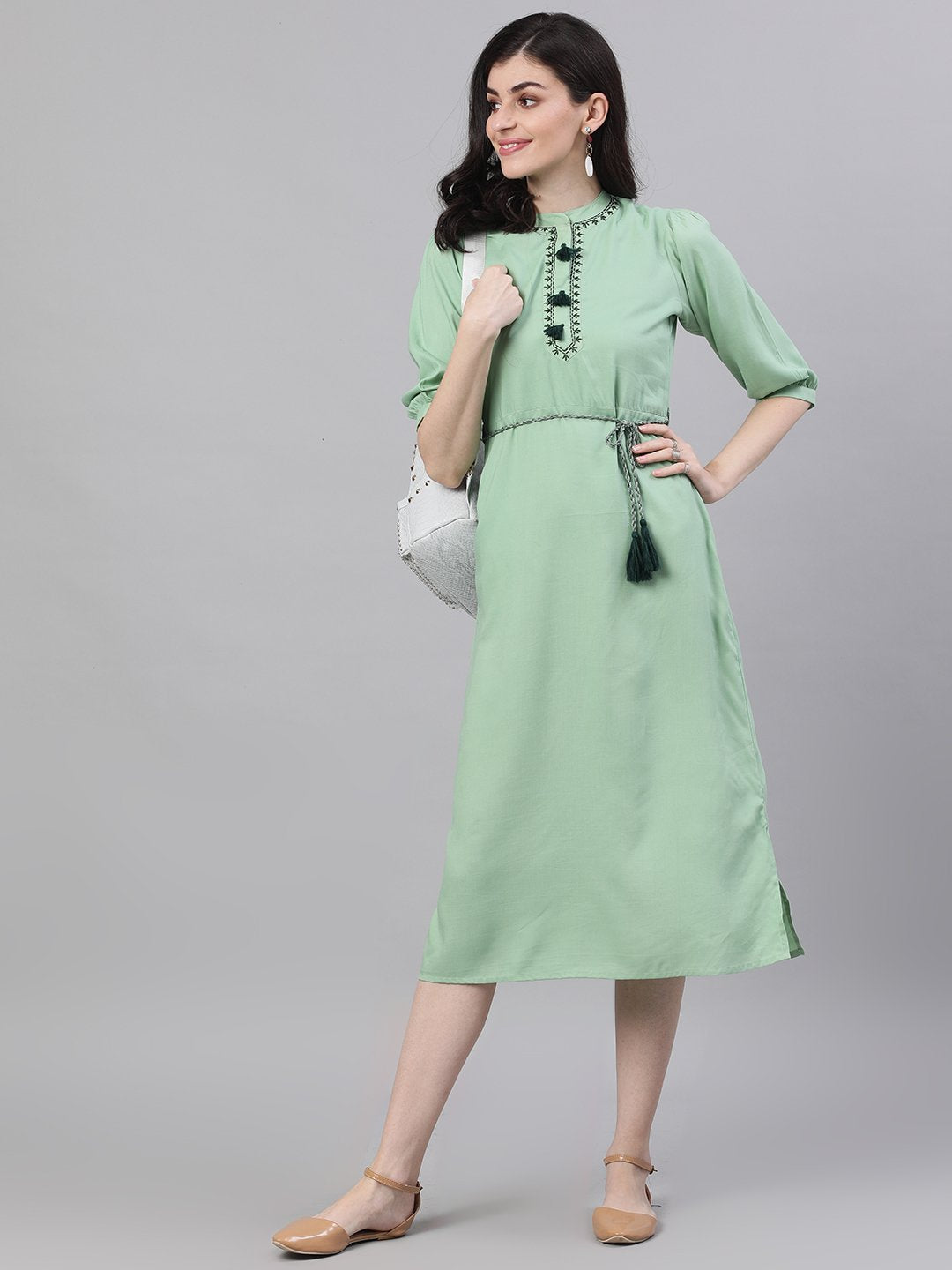 Women's Pastel Green Solid Solid Mandarin Collar Viscose Rayon Maxi Dress