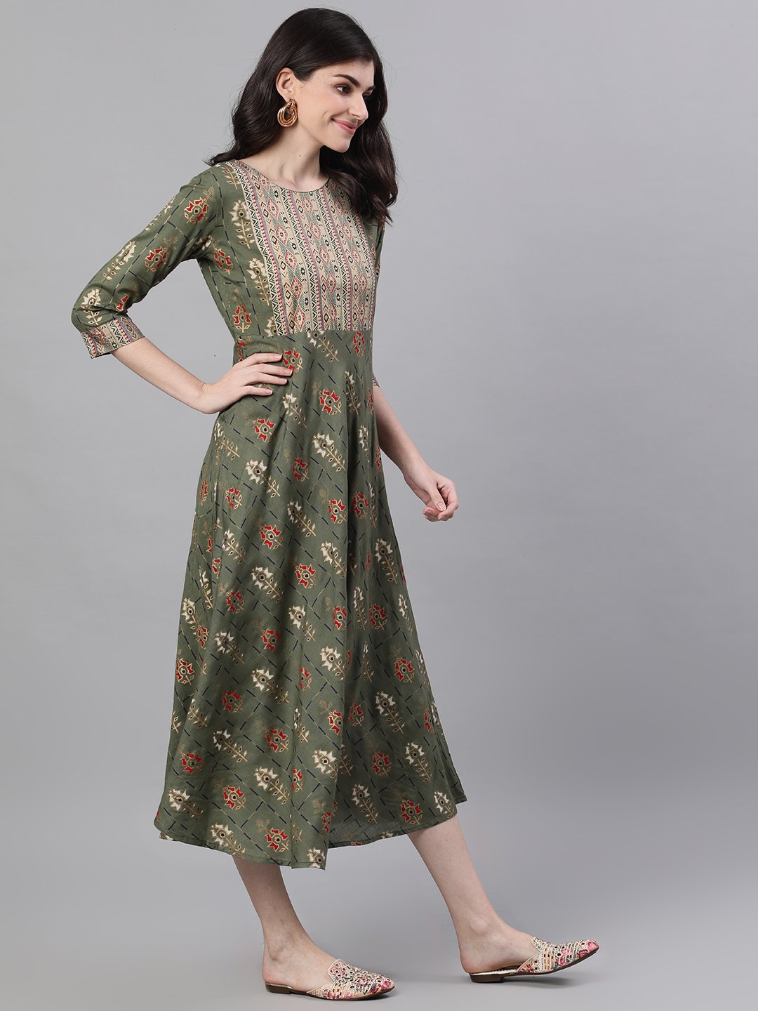 Women's Green Geometric Printed Round Neck Cotton Maxi Dress
