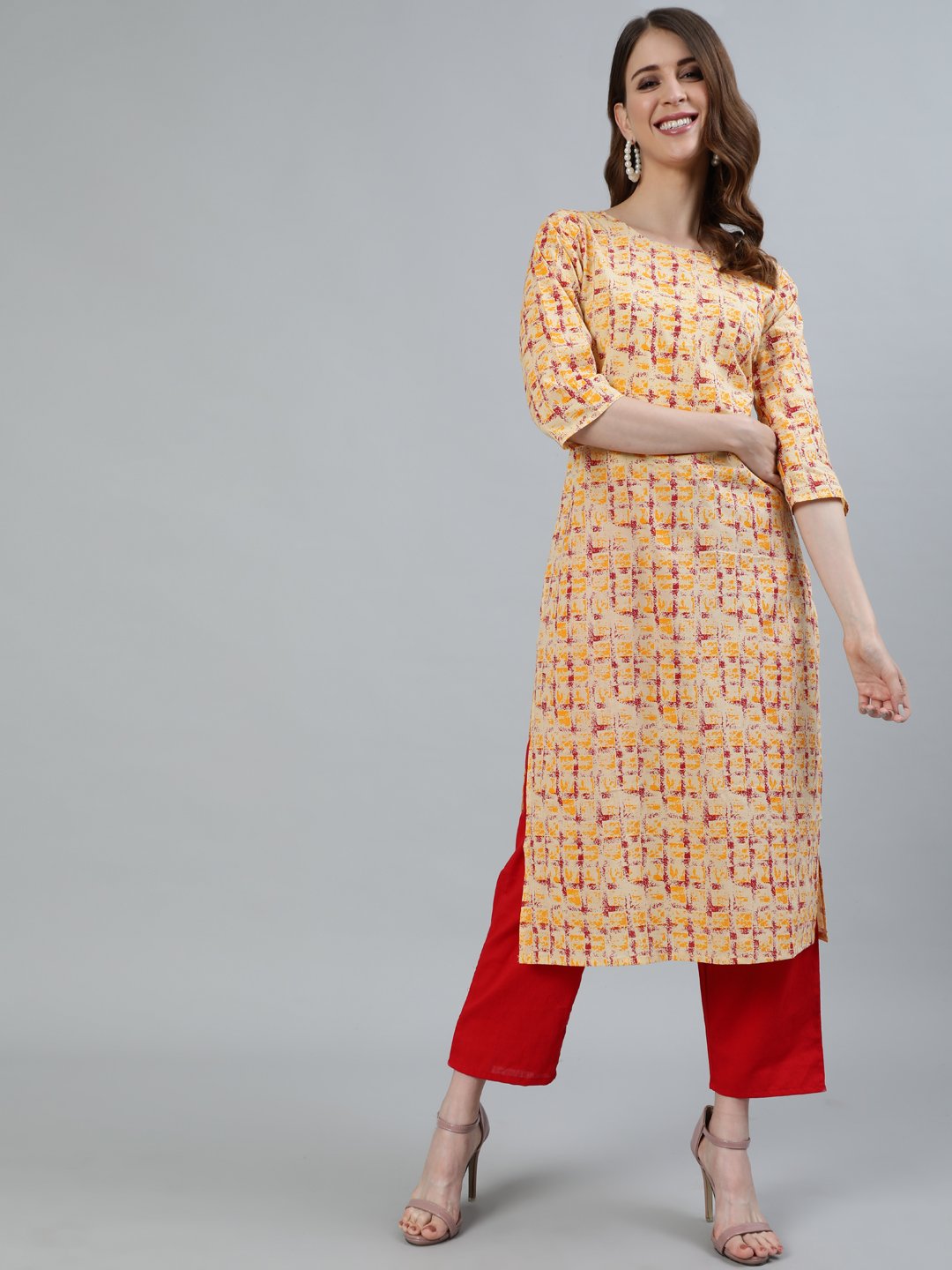 Women's Red Printed Straight Kurta With Three Quarter Sleeves