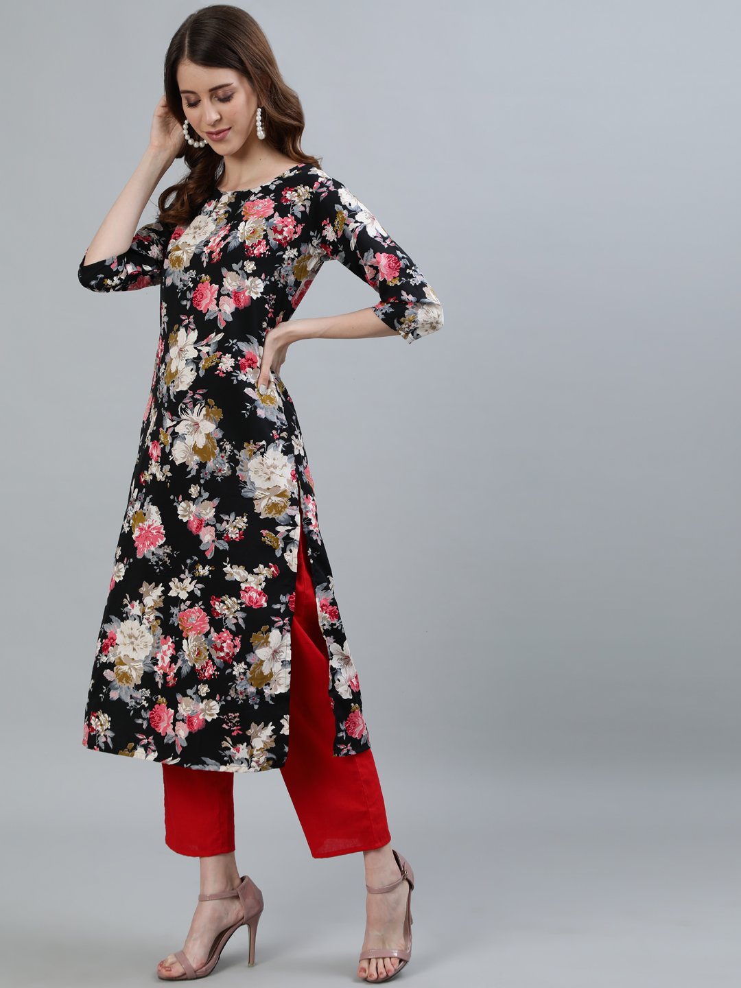Women's Black Floral Printed Straight Kurta With Three Quarter Sleeves