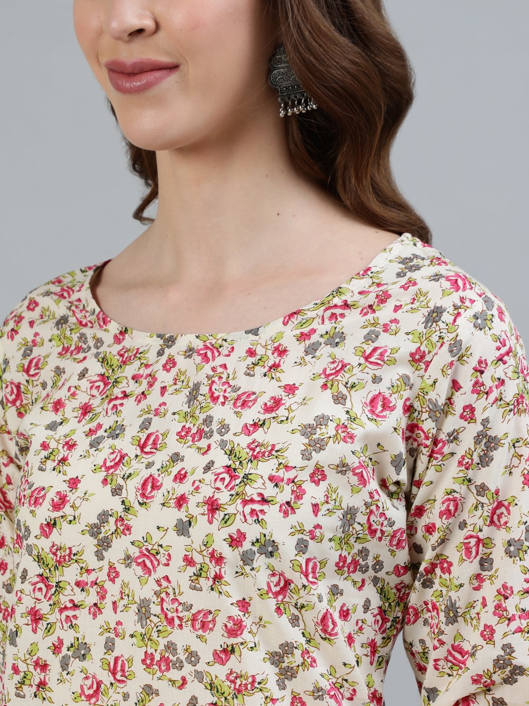 Women's Cream Floral Printed Straight Kurta With Three Quarter Sleeves
