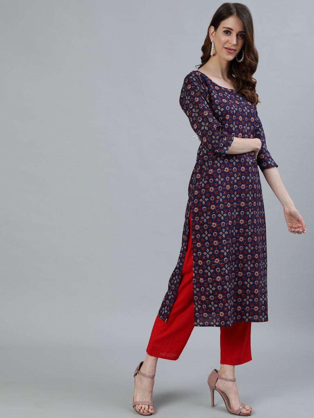 Women's Navy Blue Printed Straight Kurta With Three Quarter Sleeves