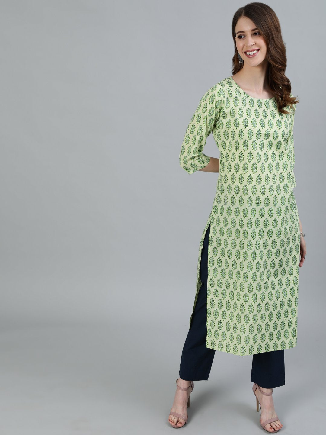 Women's Green Printed Straight Kurta With Three Quarter Sleeves