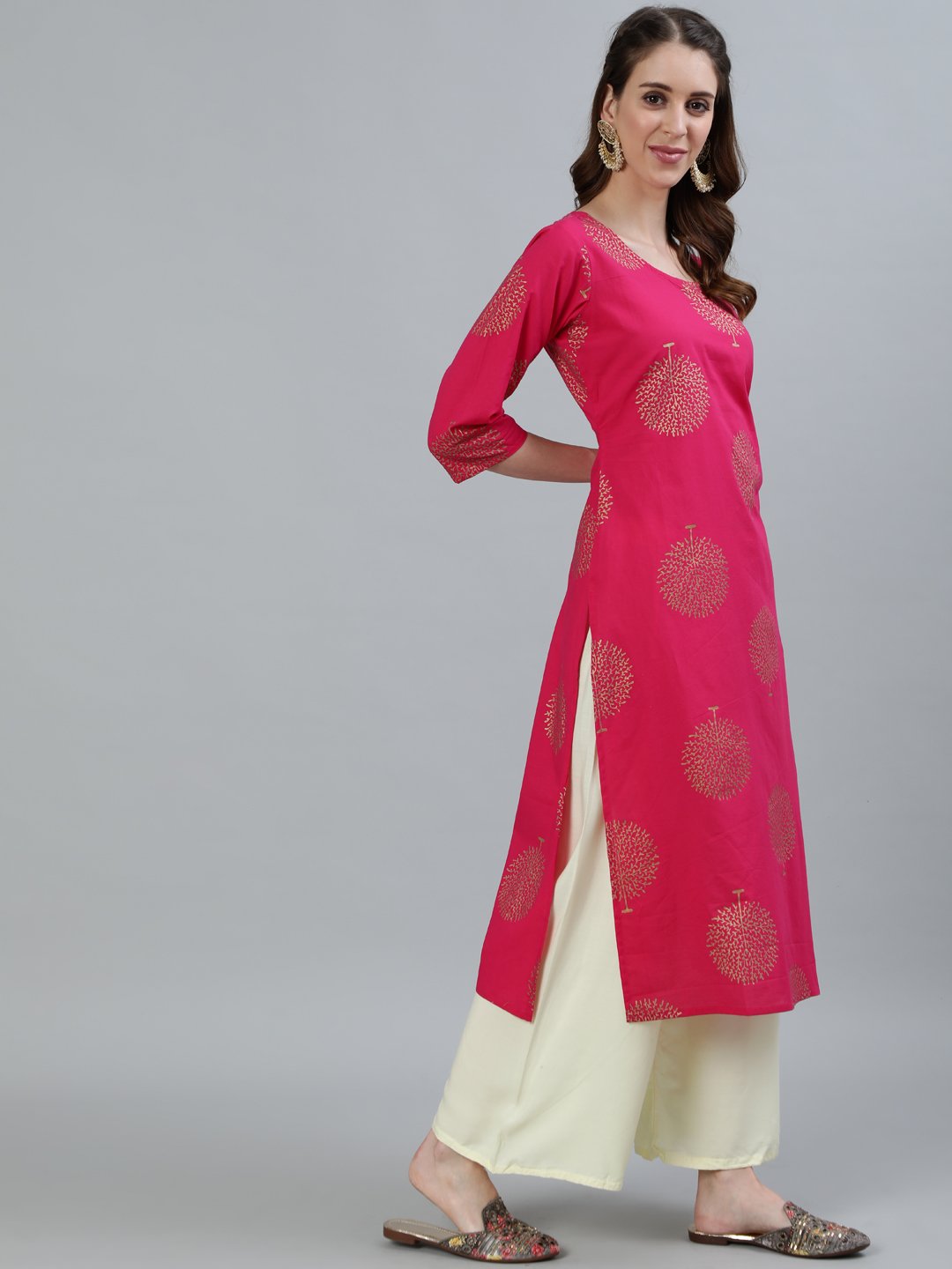 Women's Pink Printed Straight Kurta With Three Quarter Sleeves