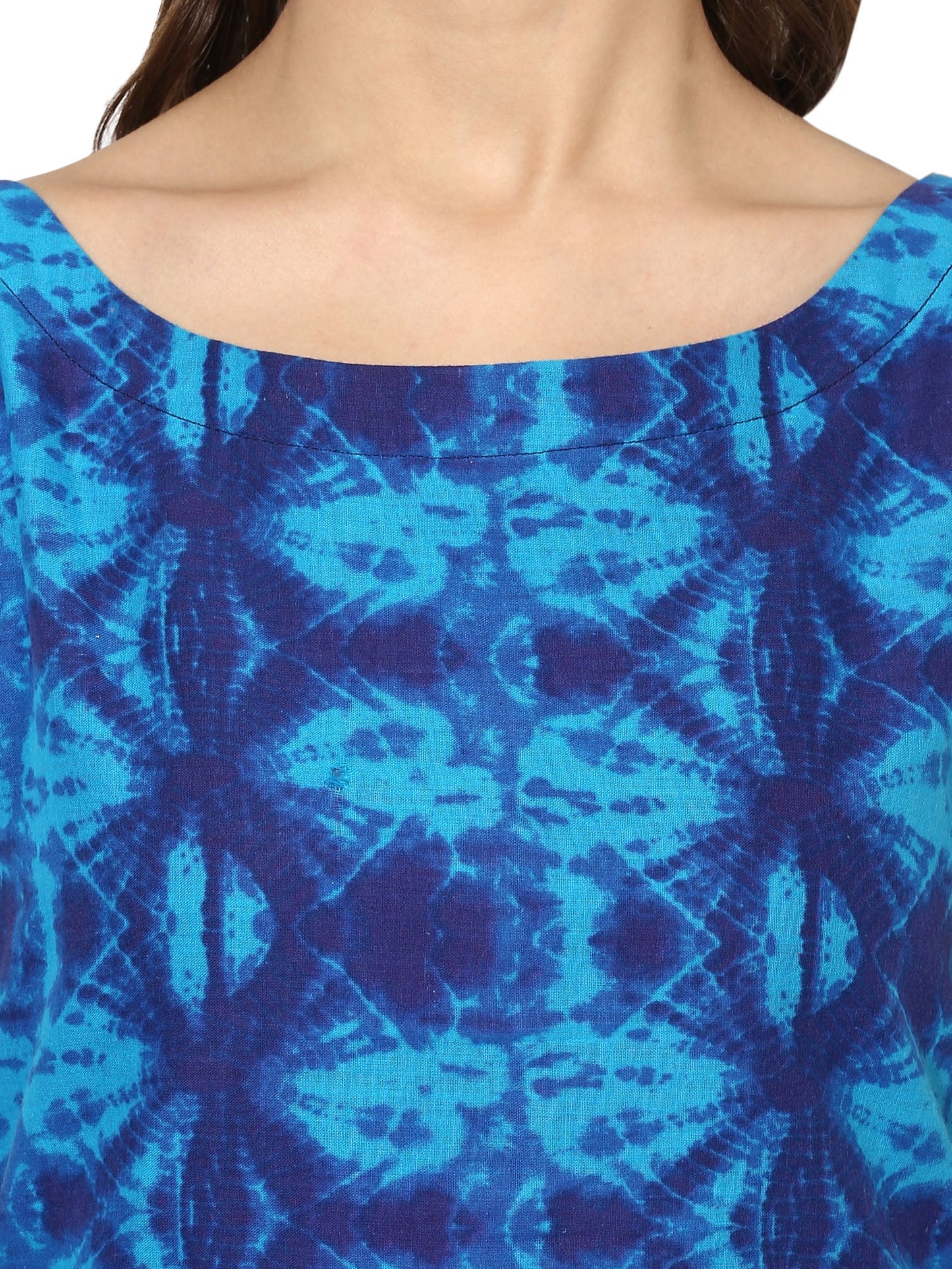 Women's Blue Color Sleeveless And Boat Neck Cotton Only Kurti