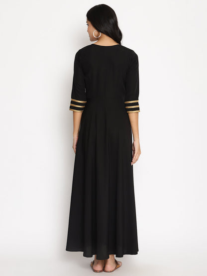 Women's Black Crepe Printed Kurt