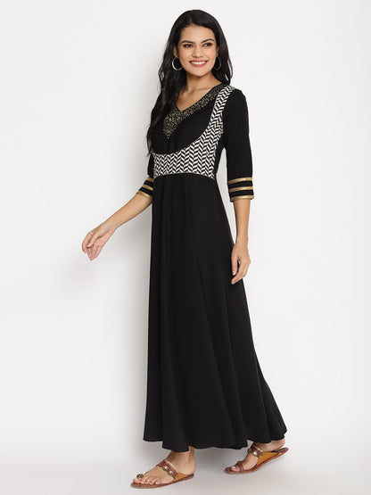 Women's Black Crepe Printed Kurt