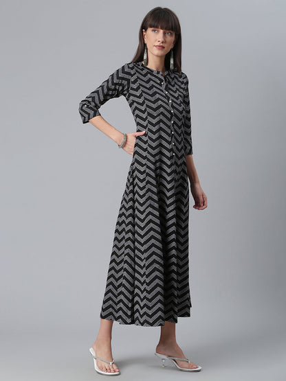 Women's Crepe Black Printed Kurta