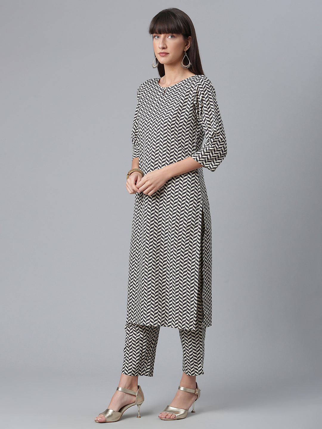 Women's Digital Print Crepe Black And White Kurta With Pant And Dupatta
