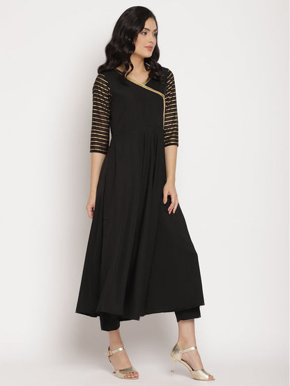Women's Black Printed Angrakha Kurta With Trousers & With Dupatt