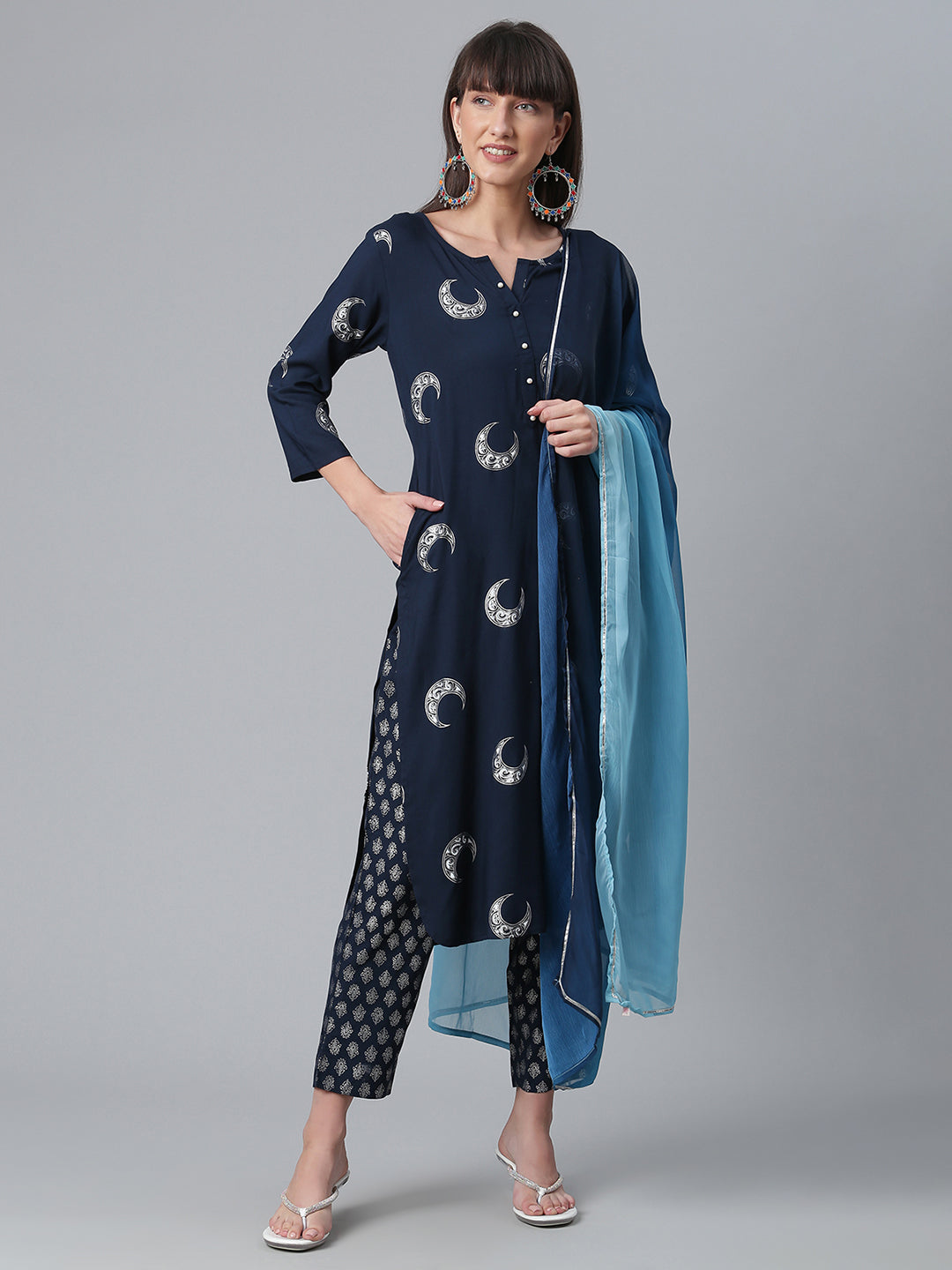 Women's  Navy Blue Rayon Printed Kurta With Pan
