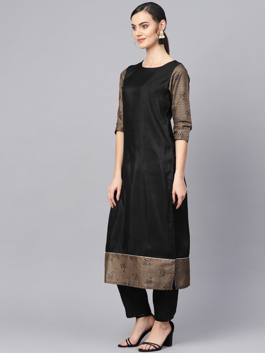 Women's  Printed Black Straight Kurta Set