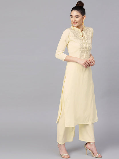 Women's S Cream Straight Kurta Sets