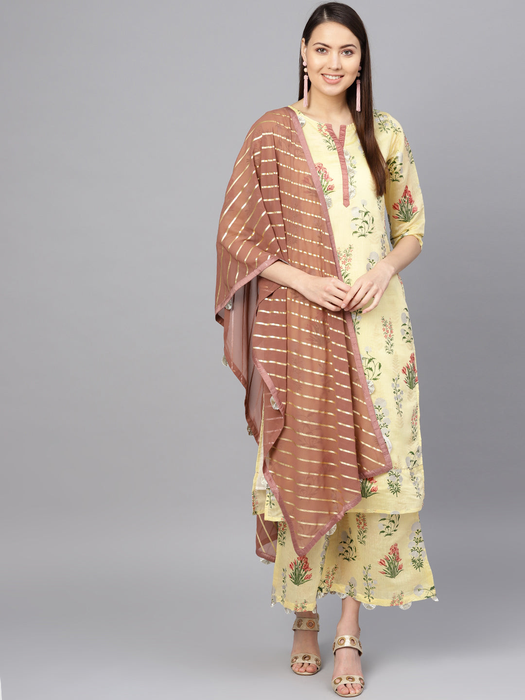Women's  Yellow Printed Kurta With Skirt