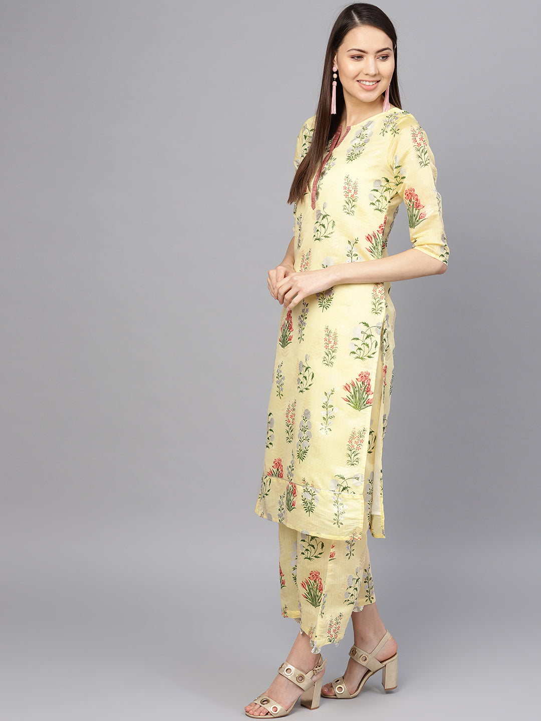 Women's  Yellow Printed Kurta With Skirt