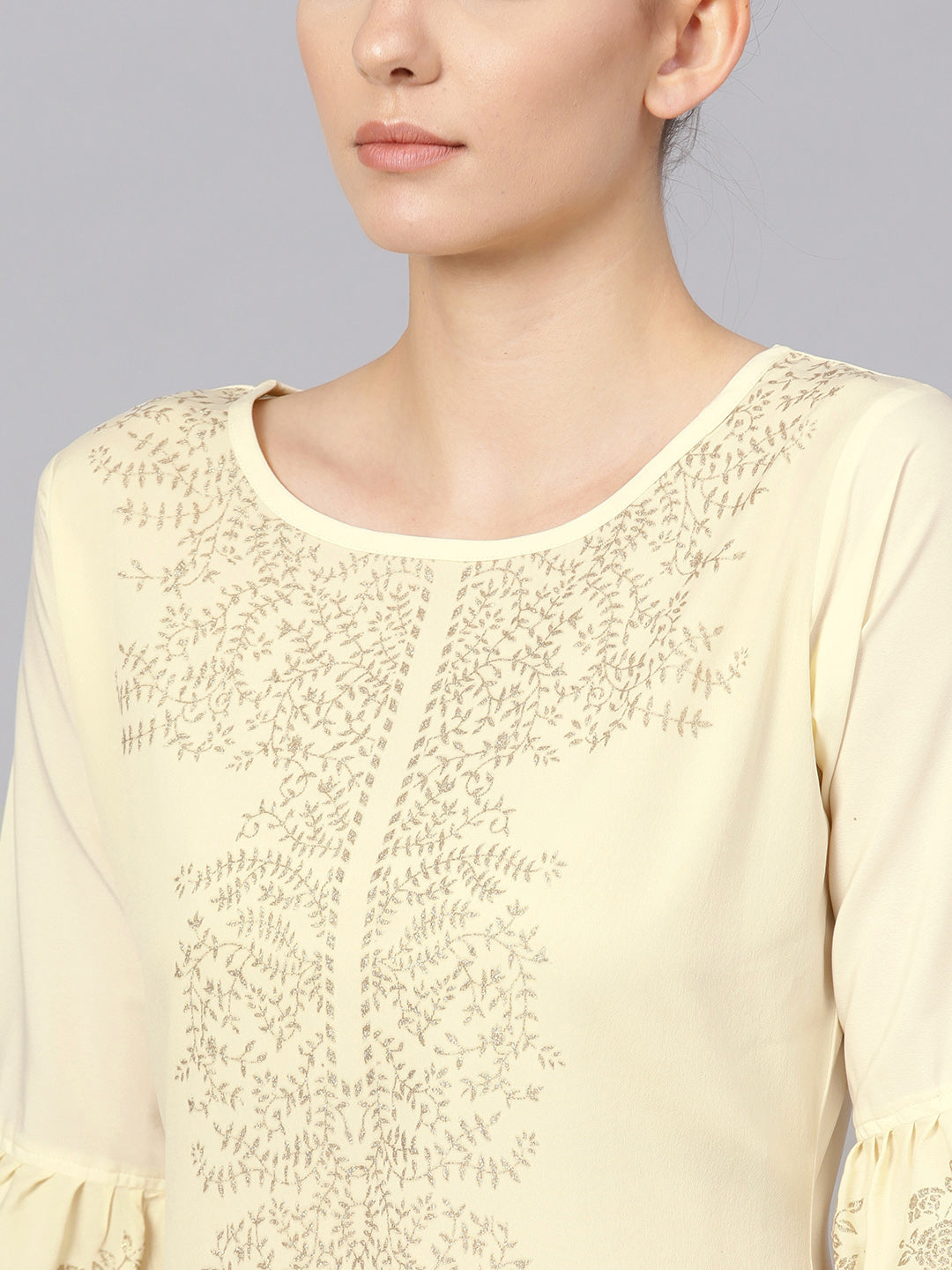 Women's S Cream Straight Kurta Sets