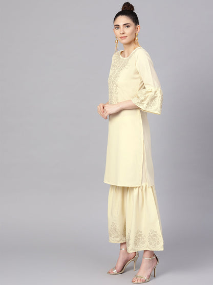 Women's S Cream Straight Kurta Sets