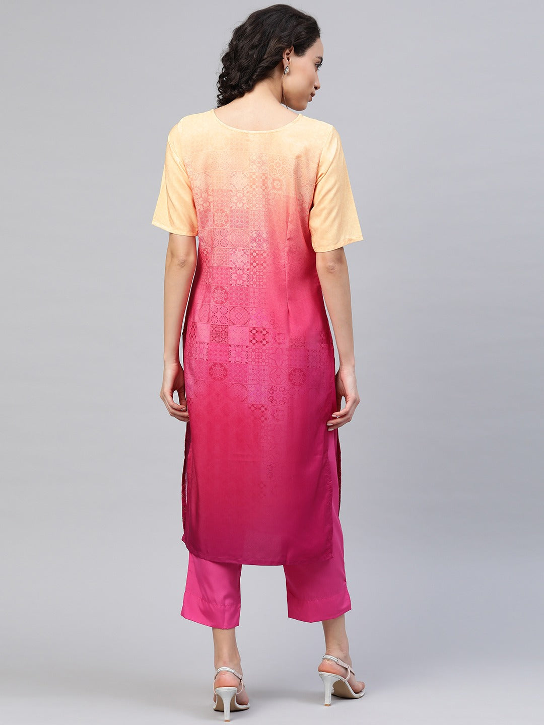 Women's Pink Crepe Printed Salwar Sui