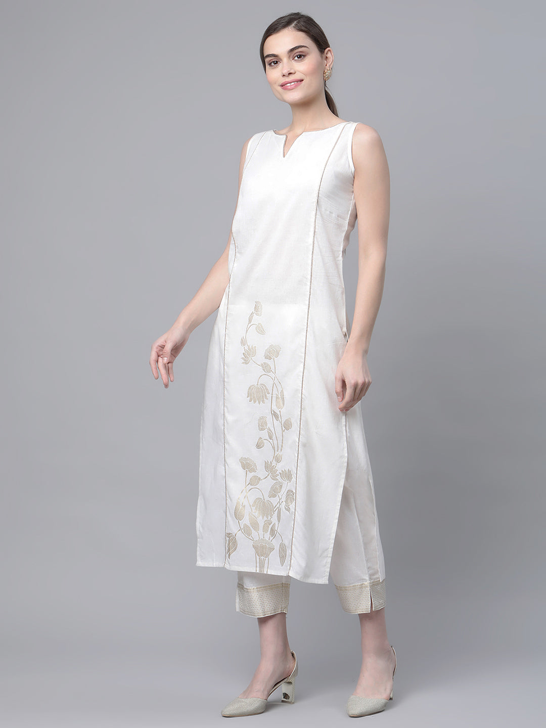 Women's Off White Kurta With Pant Set By Ahalyaa-