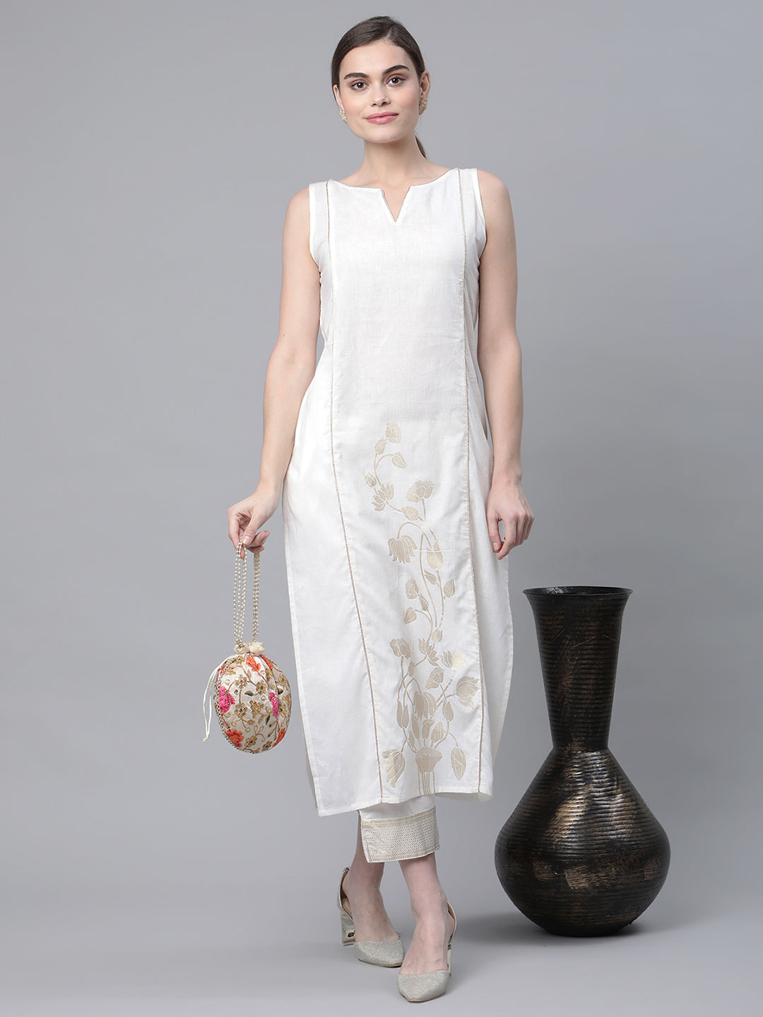 Women's Off White Kurta With Pant Set By Ahalyaa-