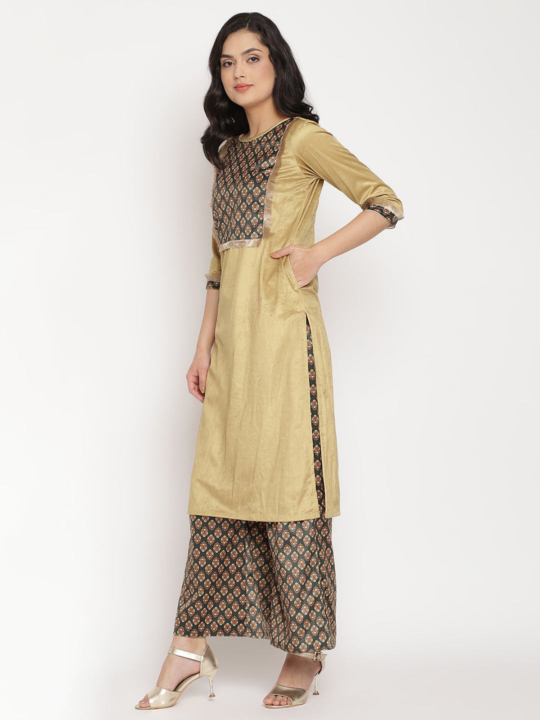 Women's Mustard Color Digital Print Velvet Kurta With Palazz